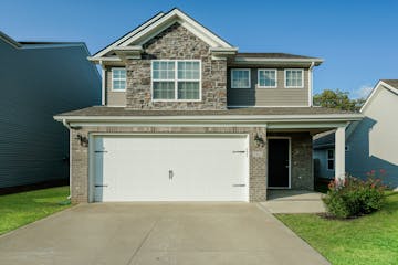 1961 Drummond Dr Lexington, KY 40511